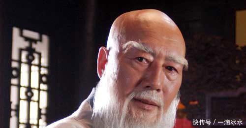 皇帝朕要跪拜佛像吗高僧只说了8个字,皇帝听后非常满意!