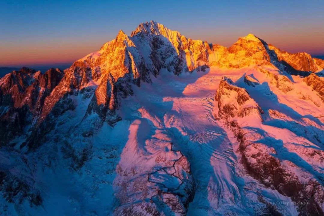 咖啡店|/韵味玉龙/北面有山，名曰玉龙雪山！