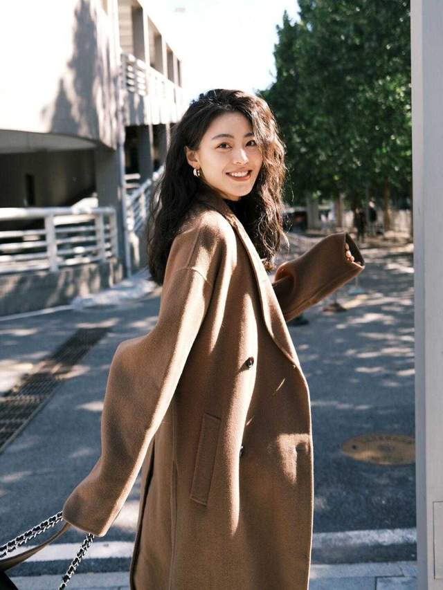 雷区 大衣内搭穿什么?一定要记住三个要点,避免碰到雷区,才能变好看