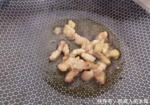 小炒|家常菜“小炒蒜苔”:米饭的最佳搭档,这么做贼好吃!