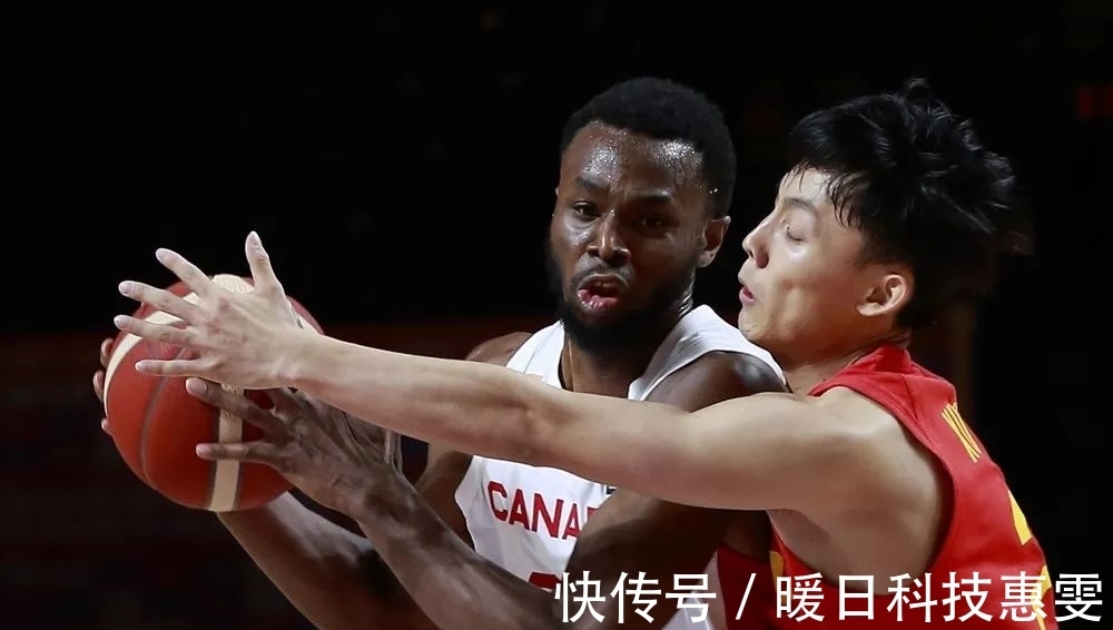 胡明轩|惨败30分也要夸！面对8名NBA球员狂砍24分！你超级高水平！