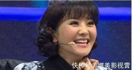 她在央视努力10年不曾转正，无奈离开却走红，今回归央视成评委