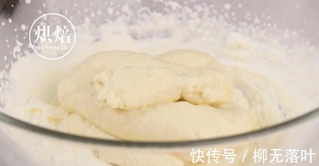 卖断货的生椰拿铁出蛋糕卷了 清新又浓郁 下一个爆款就是它！