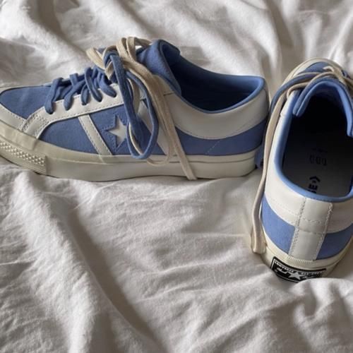 星星鞋|本以为1970s够美了，看到匡威这双“星星鞋”，00后爱到舍不得脱