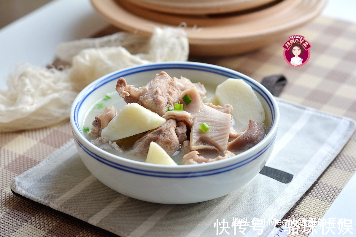 夏天|夏天多喝这汤，味浓肉烂不费事，3种材料扔进锅，乳白鲜汤喝2碗
