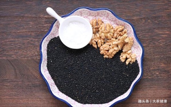 炒制|88岁奶奶头发乌黑,精神饱满,公开她的自用方!学会大家都健康!