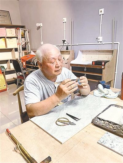 工艺美术|做了一辈子的花丝手艺不能从我这里断掉了