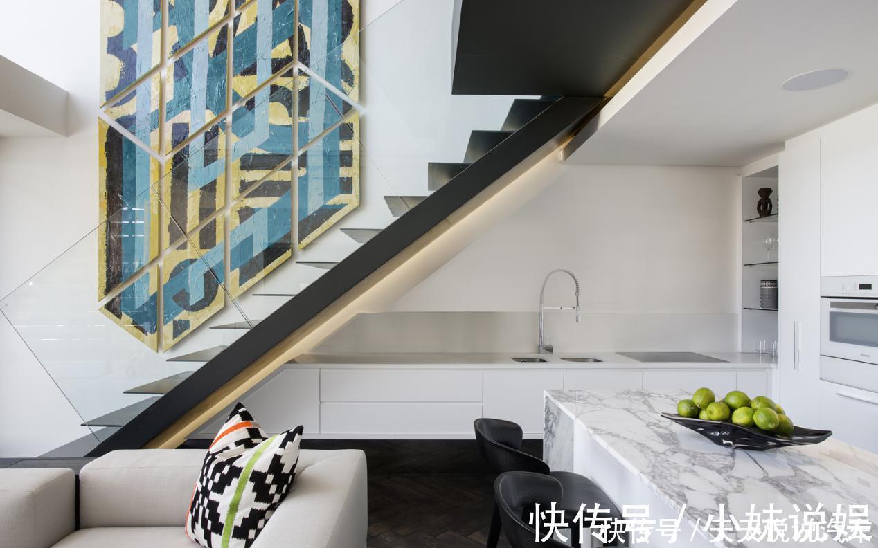 挑空|买顶楼层高5米,挑空客厅改做loft,真没有看出来只有30㎡