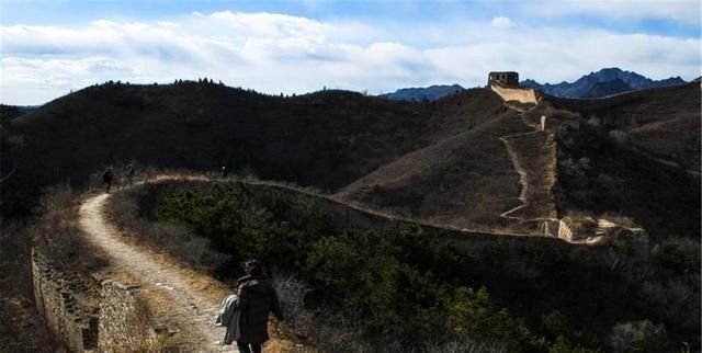 俗语|农村俗语“富不住大屋,穷不行远路”啥意思为何富不能住大屋
