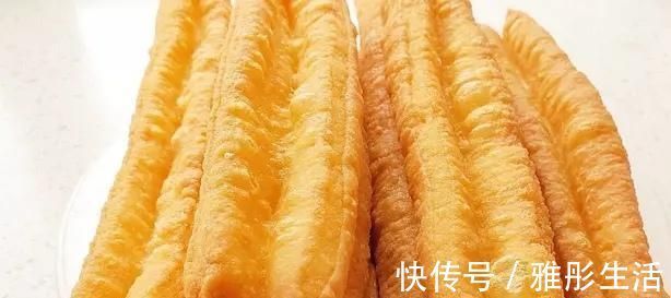 刀把|炸油条用小苏打、食用碱全错油条店老板教你正确做法,金黄酥脆