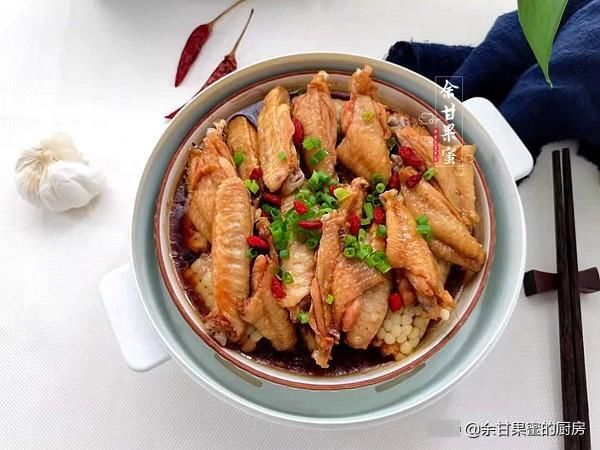 腌制|立秋后常做这道菜，食材加粉腌制，同玉米蒸熟上桌，鲜美不上火
