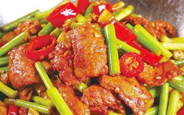 强筋健骨|夏季没彻底结束最近回温三伏35度高温，孩子多吃干锅菜，补铁补钙