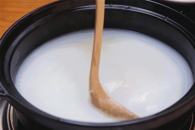 喂娃|有一种伤害叫“毒辅食喂娃”,孩子看似吃饱,实际上根本消化不动