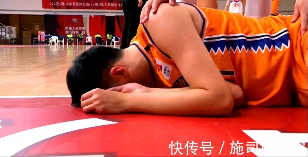 重罚|重罚闫军！宗赞脑震荡+鼻梁重伤，CBA恶意伤人却被裁判无视
