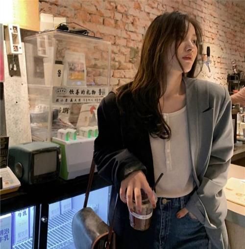 通勤感|衣柜里不能少的西装外套，为你“续费”时髦。