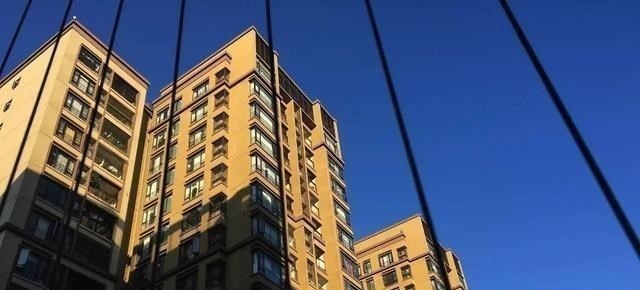 房地产|有50万存款没房,有100万房产没存款,这两种生活哪个好