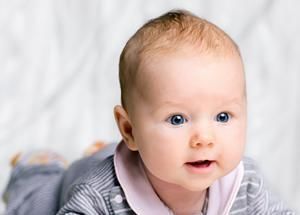 标准|宝宝发育标准时间一览表,快来对照一下自己的宝宝的是否达标