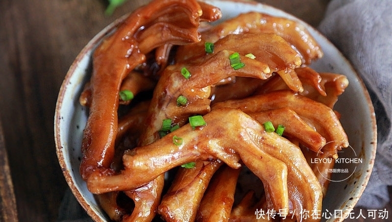 4道凉菜,6道荤菜,一桌丰盛的年夜饭,做法没什么难度