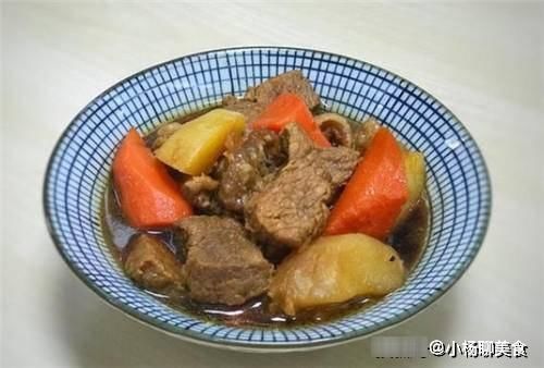 家常客|它是我家常客，搭配米饭倍儿香，酥烂可口，酱香浓郁，饭店口感