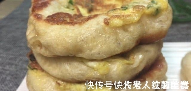 两个鸡蛋，一碗面粉，不用揉面，筷子搅一搅，孩子嚷着还没吃够！