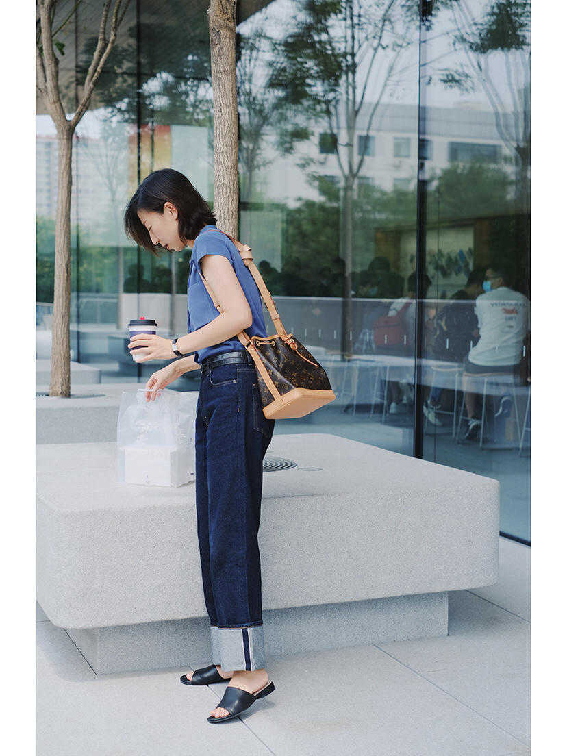 衣服|35岁、50岁怎么穿才高级减龄？学会基础款搭配方法，优雅大气
