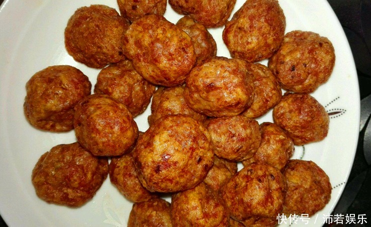 炸丸子时，万万不可直接炸，做对3步，丸子圆润，好吃又入味