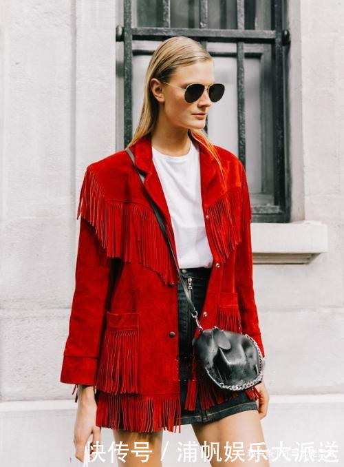 女人过了45岁，这4种“颜色”要少穿，显得没气色，还很掉价