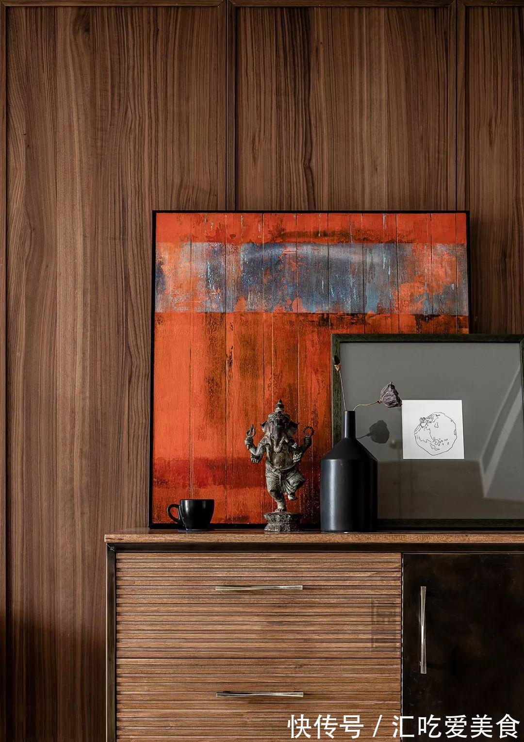 复古|109平新房装修设计,复古怀旧,一进客厅,也太有范了!