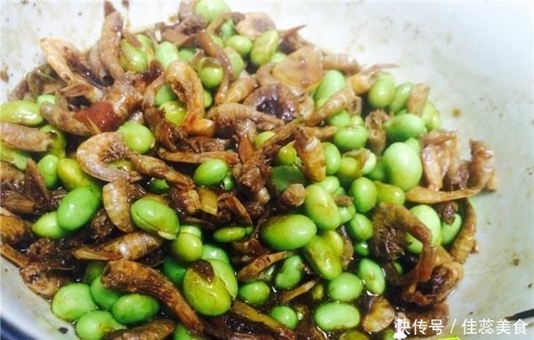 干虾做法,百吃不厌,我隔三差五做一次,鲜香嫩滑,吃完还想吃