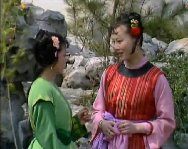 管家&《红楼梦》:林红玉身为堂堂管家之女,为何却屡屡被晴雯欺辱?