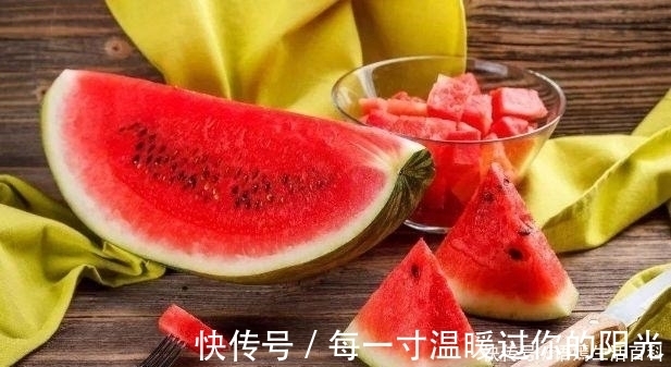 列入|三种水果被列入“湿气元凶”,女性尤其爱吃,湿气缠身百病生