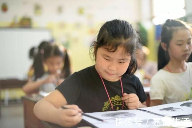 玩玩具|孩子的专注力,都是被父母的不当养育毁掉的,这些坑你踩了吗