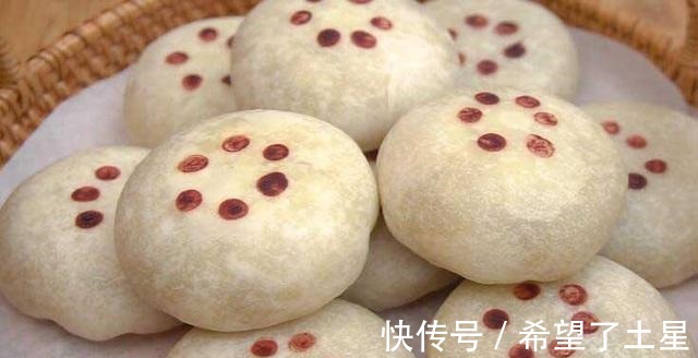 面团|中秋节快到了，教你自制月饼，不用烤箱，外酥里鲜，太香了！