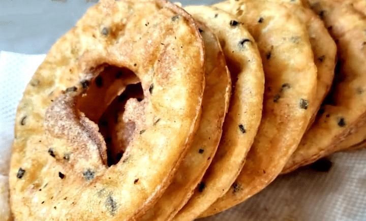 天冷，早餐别再吃油条了，换种吃法，不醒面不揉面，咸香又酥脆