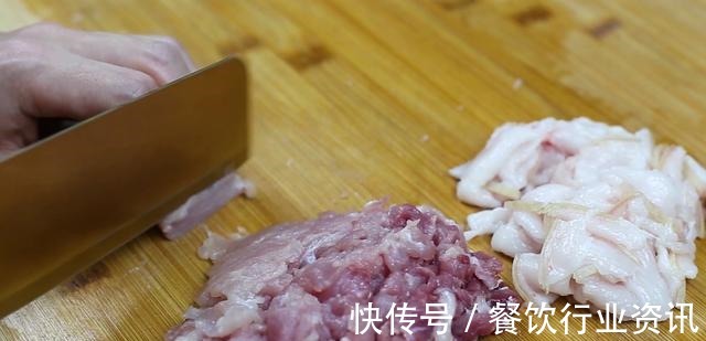 难怪饭店做的辣椒炒肉那么好吃，原来大厨都是这样炒的