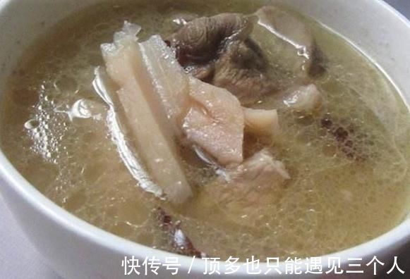 个子|儿科医生:两种汤别再给娃喝了,不仅容易积食,还不利于孩子长个