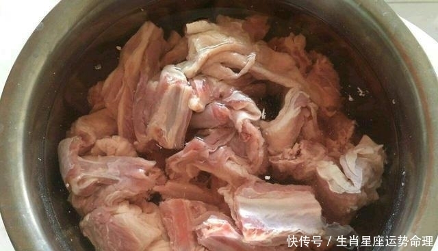 过后|大雪节气过后,炖菜更受欢迎,炖上一锅超暖胃,一碗米饭都不够吃