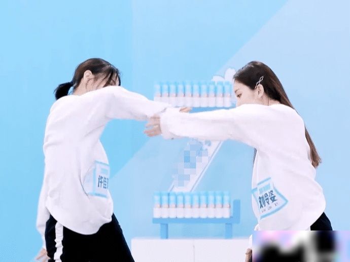 学员再跳《YESOK》,看清刘令姿许佳琪舞蹈,没走错片场