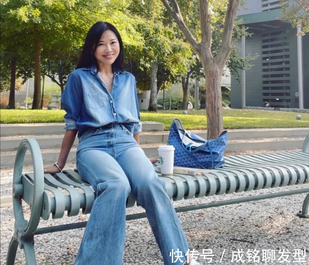 无龄感|女人会穿必然与众不同，52岁博主优雅大气的穿搭，美得别有韵味