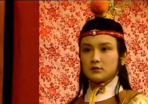 贾元春省亲的时候,下午一点多就吃晚饭,宫中的规矩为啥这么怪?