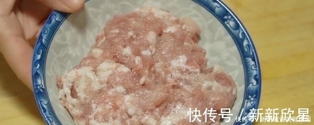 早餐|终于找到了!早餐最好吃的做法,不蒸不油炸,层层裹着馅料,真香