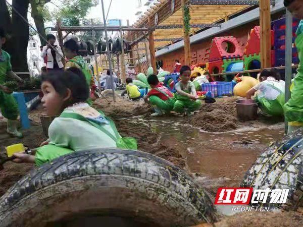 安吉|新晃“慧玩空间”让幼儿做主