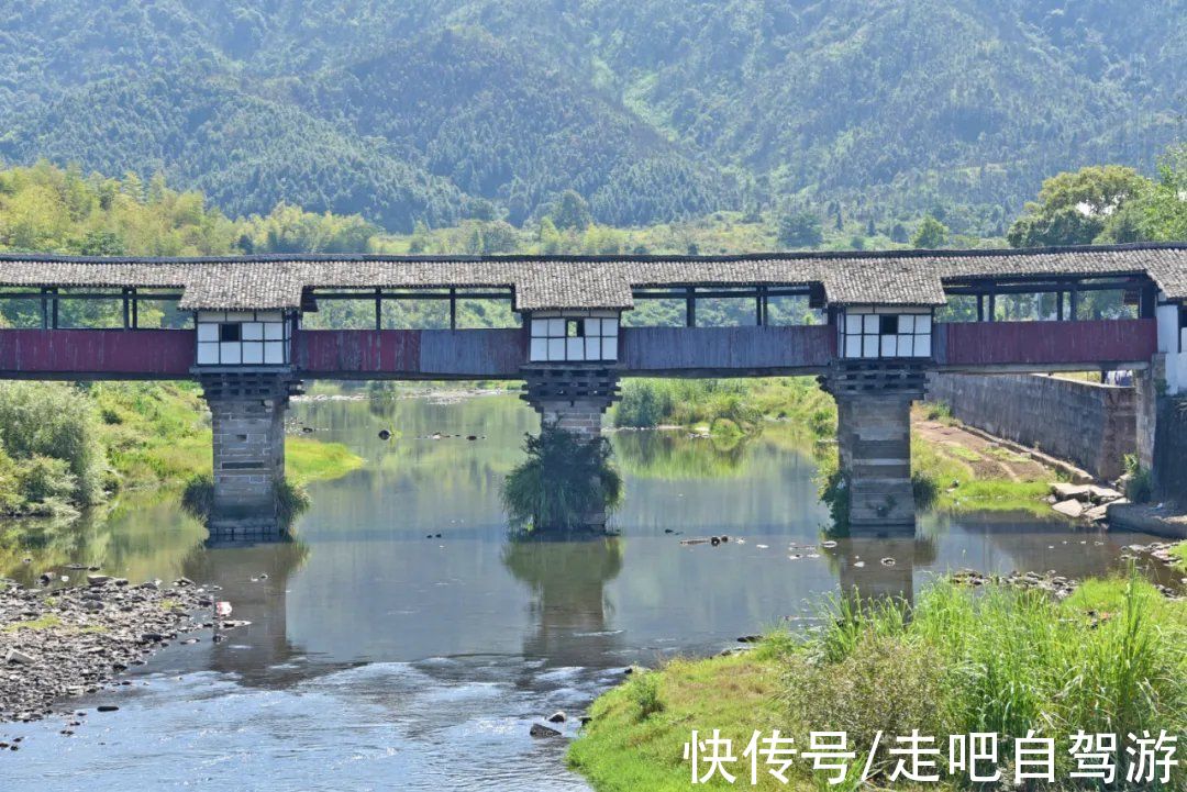 古桥|1400年历史的古桥，藏在小镇上，竟然还是中国古廊桥的孤例