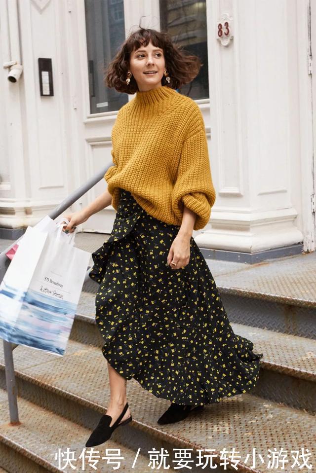 好看|毛衣买“大一号”才好看,优雅慵懒一把抓,搭配裙子超有高级感