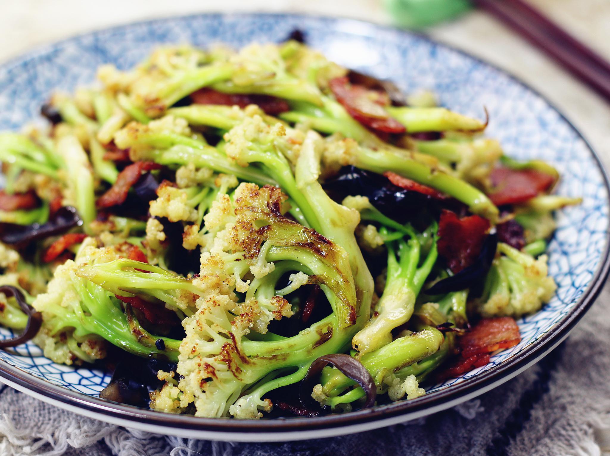 花菜最好吃的三种做法,隔壁小孩都馋哭了,你还不快试试?