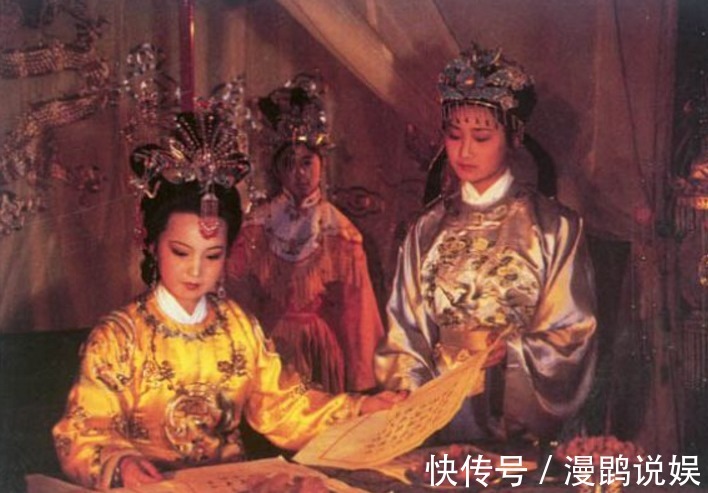 元春@大观园女儿们的爱好,王熙凤是治家,林黛玉是葬花,薛宝钗是什么