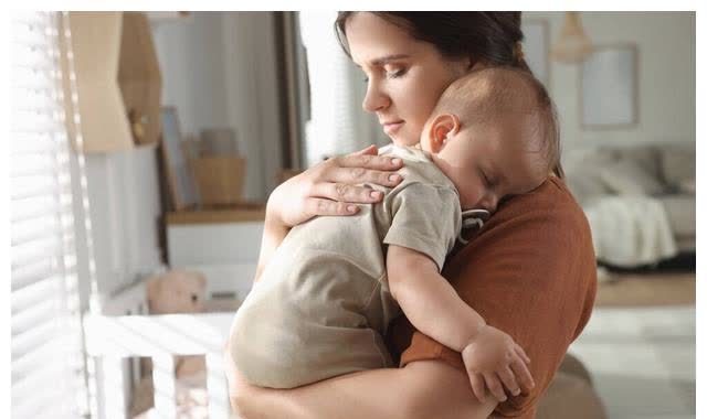 反流|新生儿拍嗝正确方法