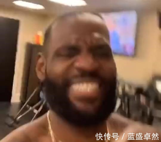 nb开始苦练詹皇晒健身房自嗨视频,球迷健身两分钟自嗨两小时!
