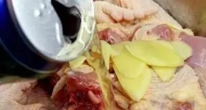 炒鸡|无论炖鲜鸡冻鸡，切记不要焯水，大厨教你一招，肉鲜嫩营养不流失