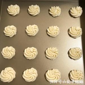 奶茶|这么美好日子里面,我们一起来做曲奇饼,喝杯奶茶好了!